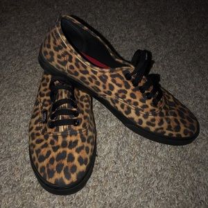 Cheetah Low Pro Vans